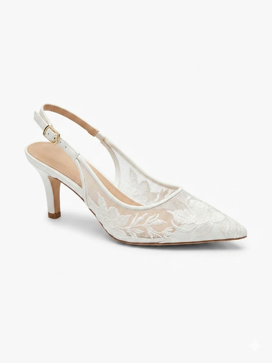 Escarpins slingback en dentelle florale brodée bout pointu et talon fin