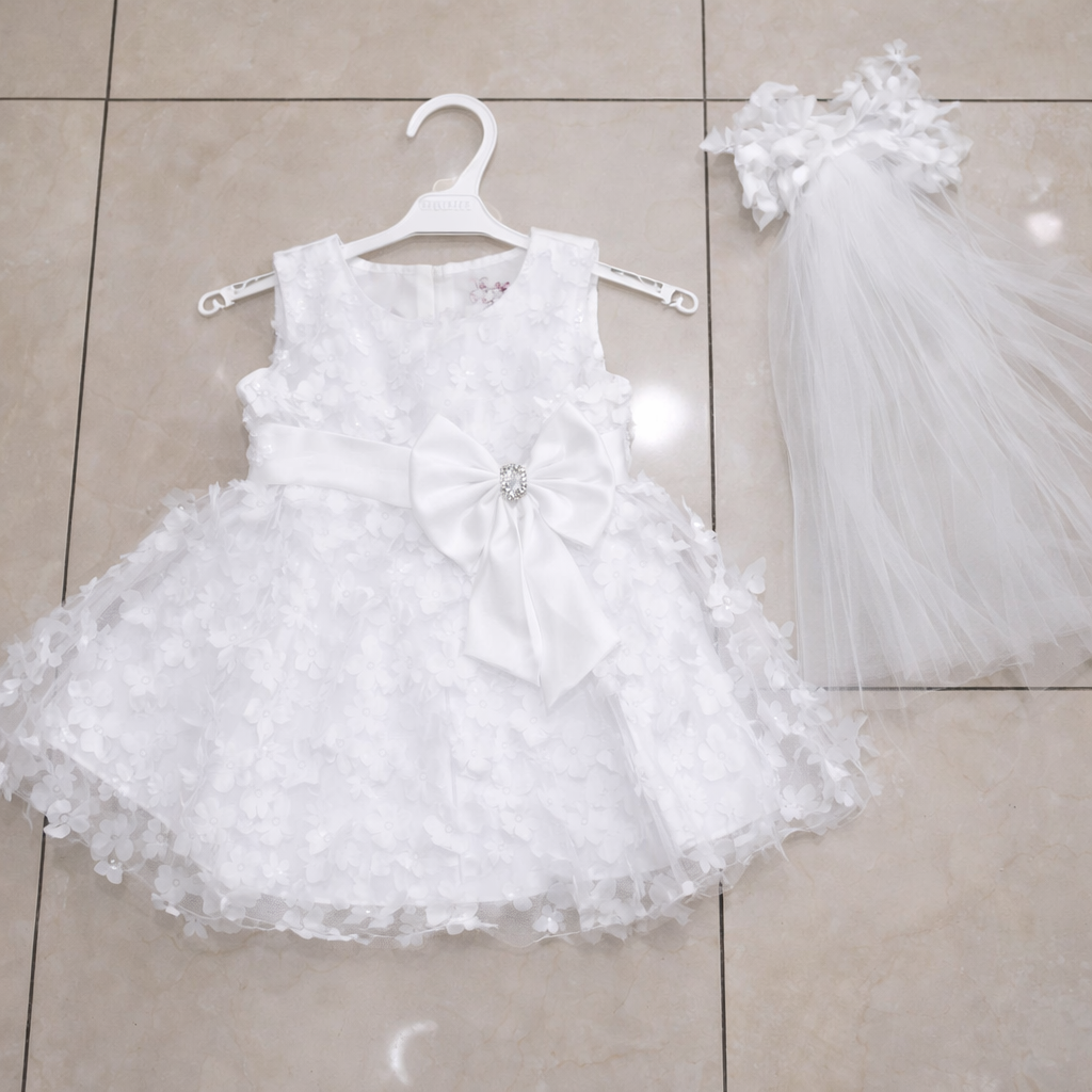 Robe avec fleurs en relief nœud satiné et voile assorti