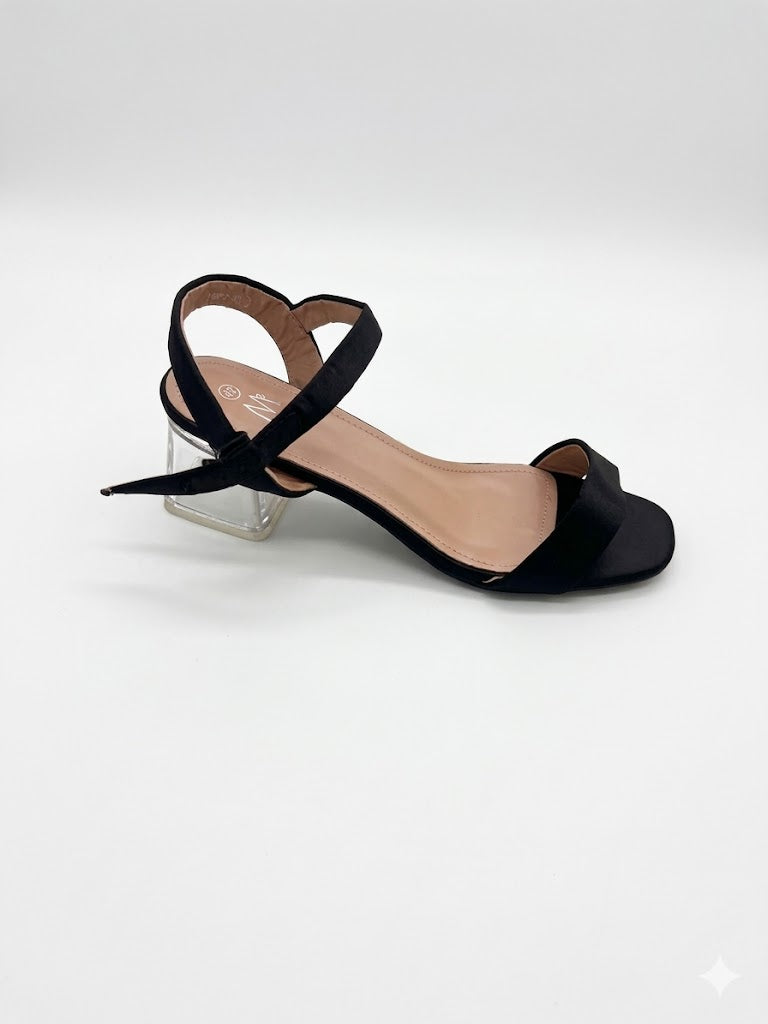 Sandale avec bride avant large et talon bloc transparent