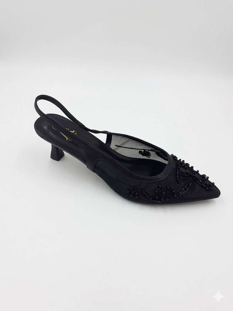 Slingback en tulle avec broderies et perles bout pointu et petit talon