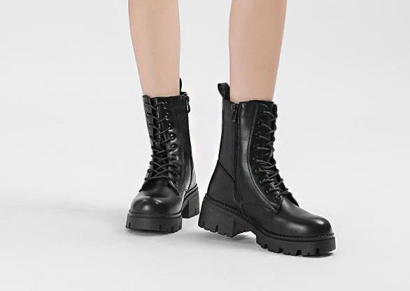 Bottines à lacets style militaire avec semelle épaisse