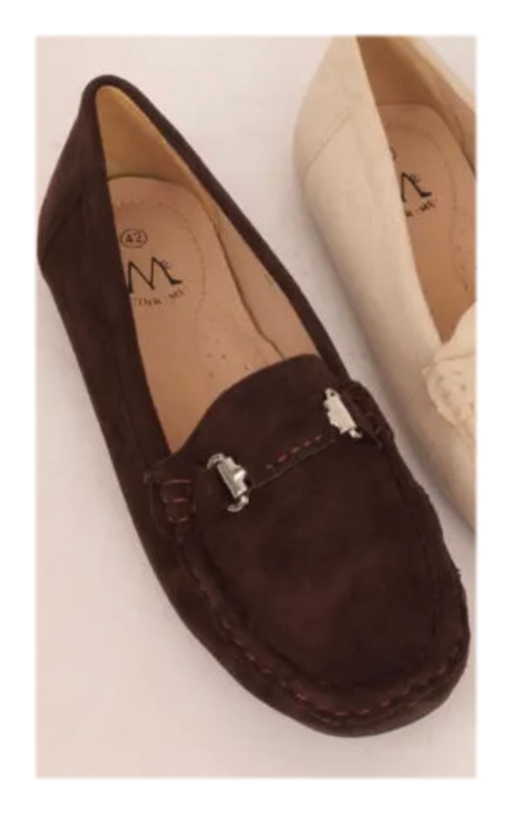 Mocassins en daim avec boucle métallique