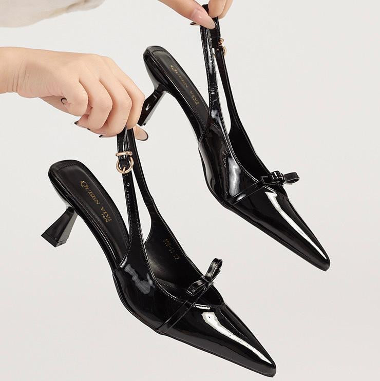 Escarpins vernis à bride fine et bout pointu élégant