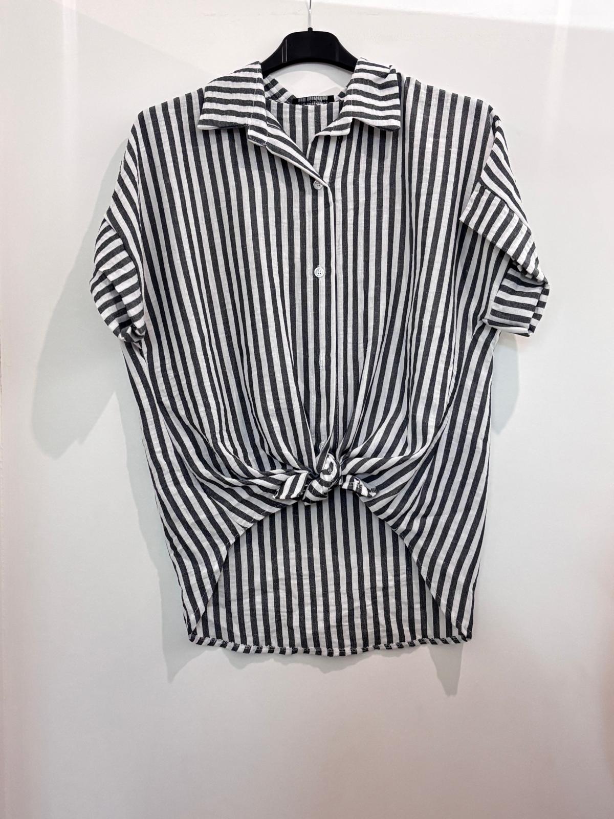Chemise Oversize et Rayures Verticales à Manches Courtes en Lin