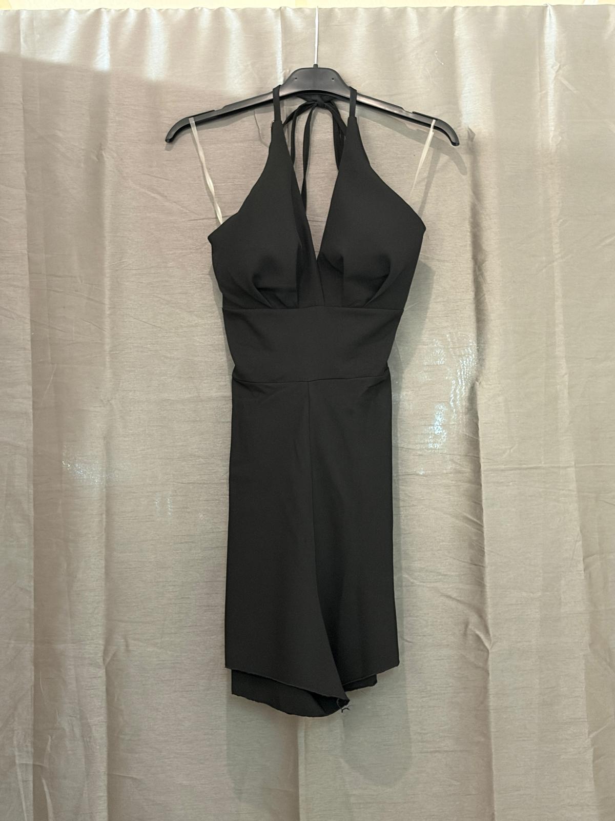 Combishort col halter, décolleté V et nœud au cou