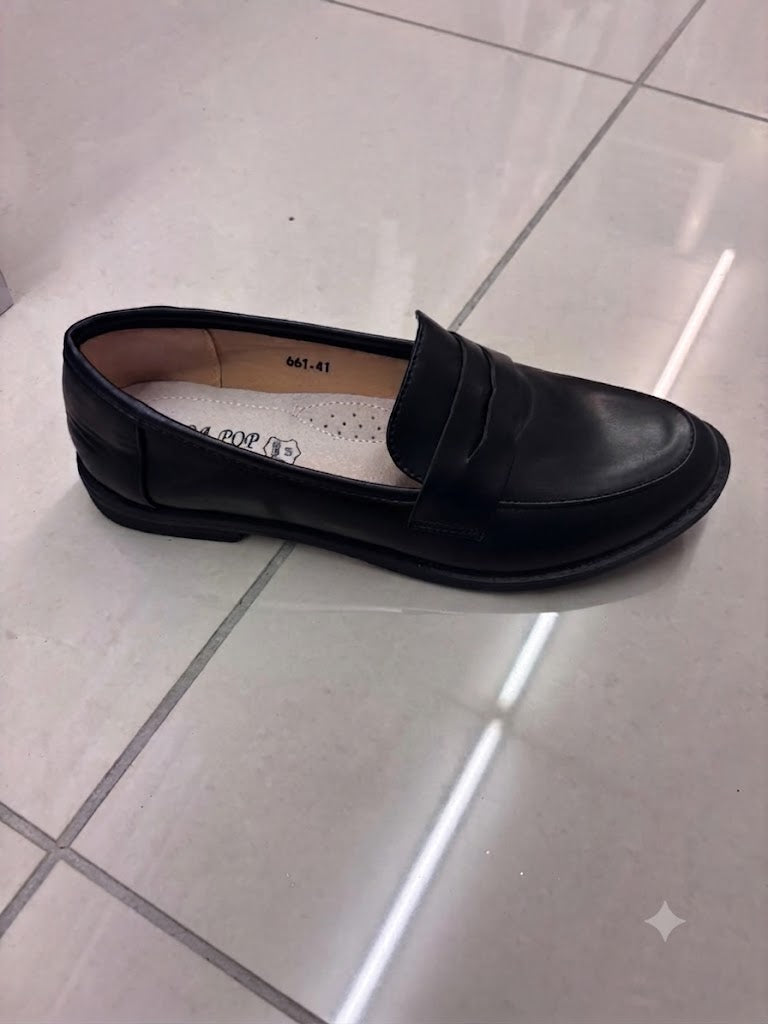 Mocassin plat noir classique