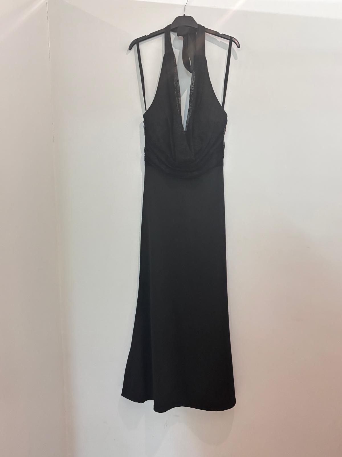 Robe longue dentelle dos nu col halter
