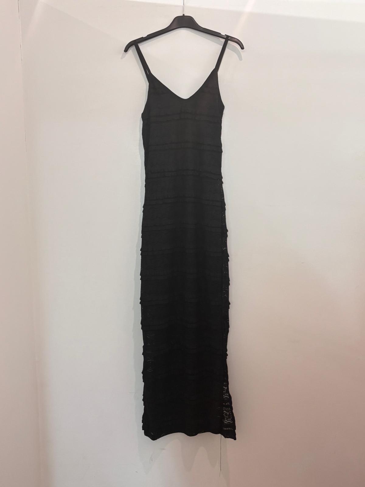 Robe longue en dentelle fines bretelles