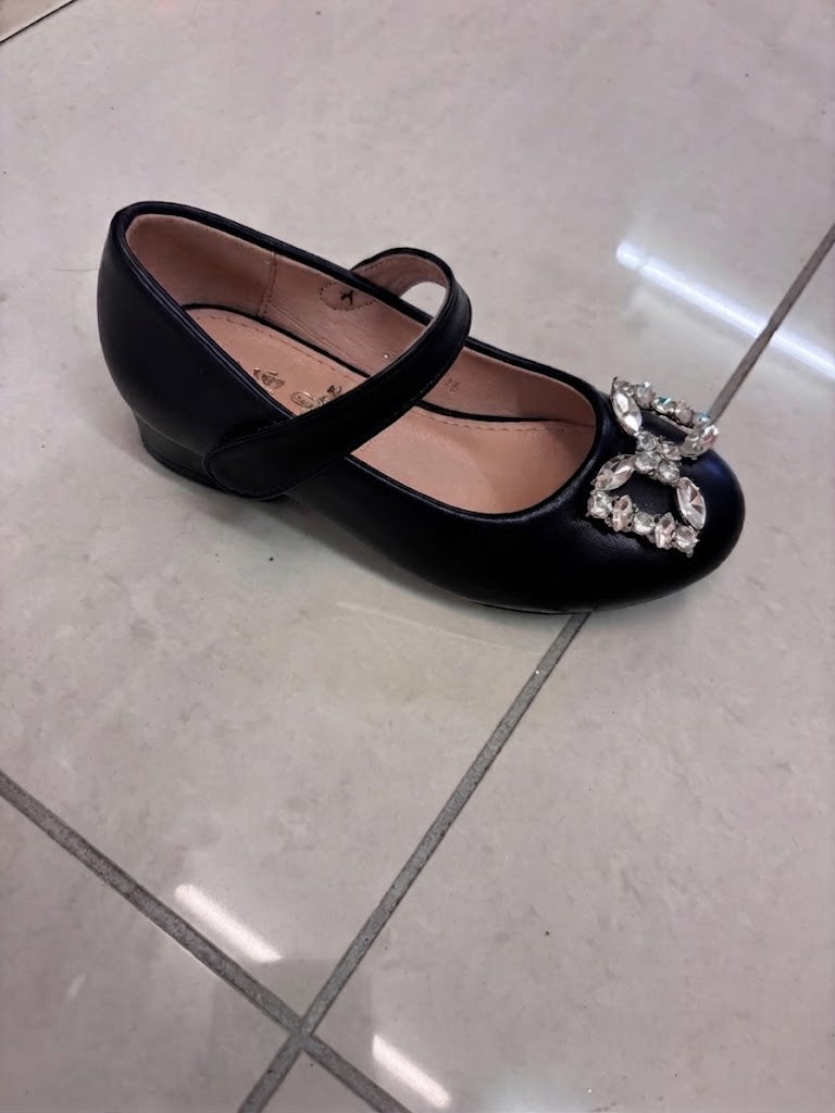 Escarpin petit talon noir, bijou strassé