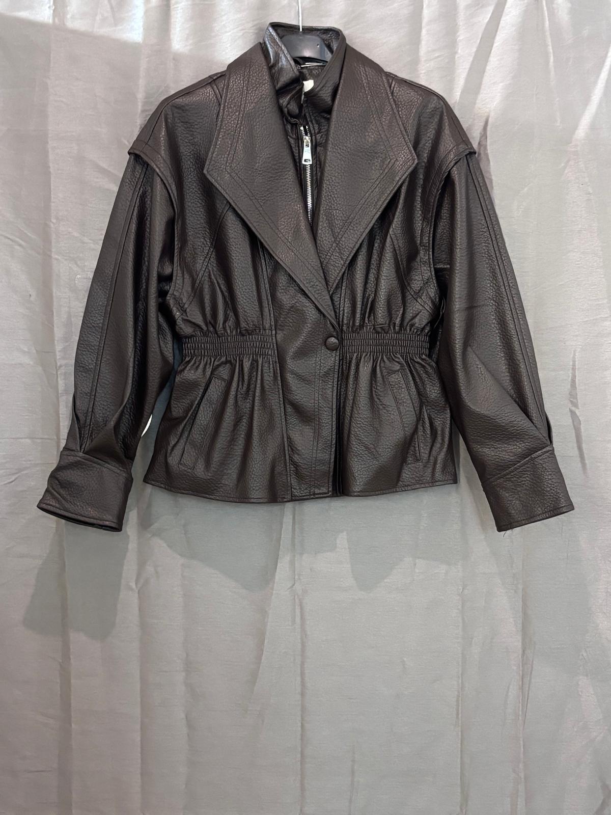 Veste cintrée effet cuir, taille smockée et col tailleur