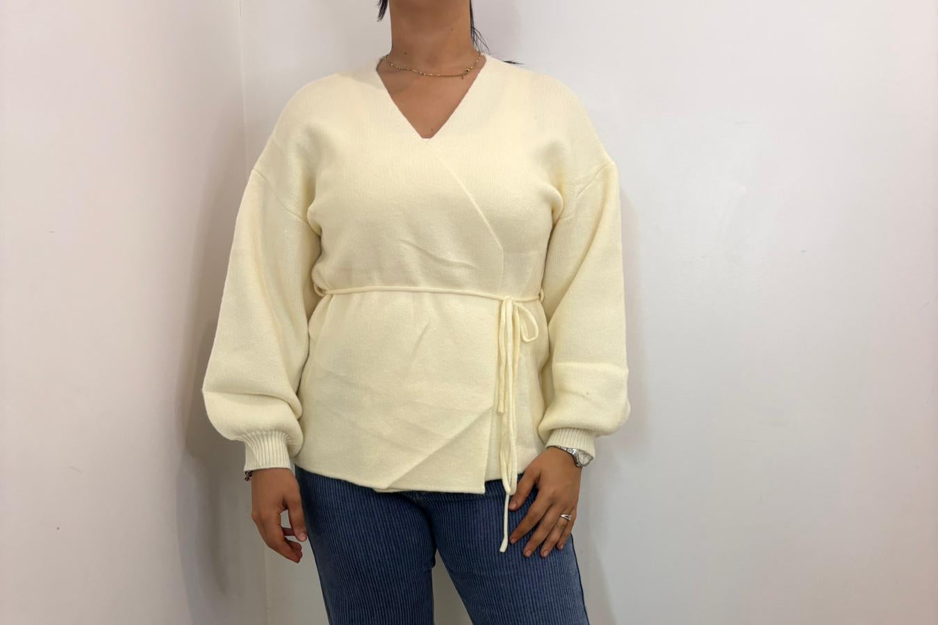 Pull cache-cœur à ceinture