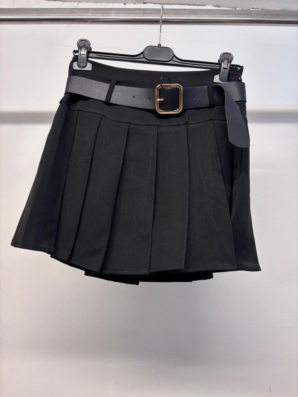 Jupe plissée avec ceinture avec short intégré