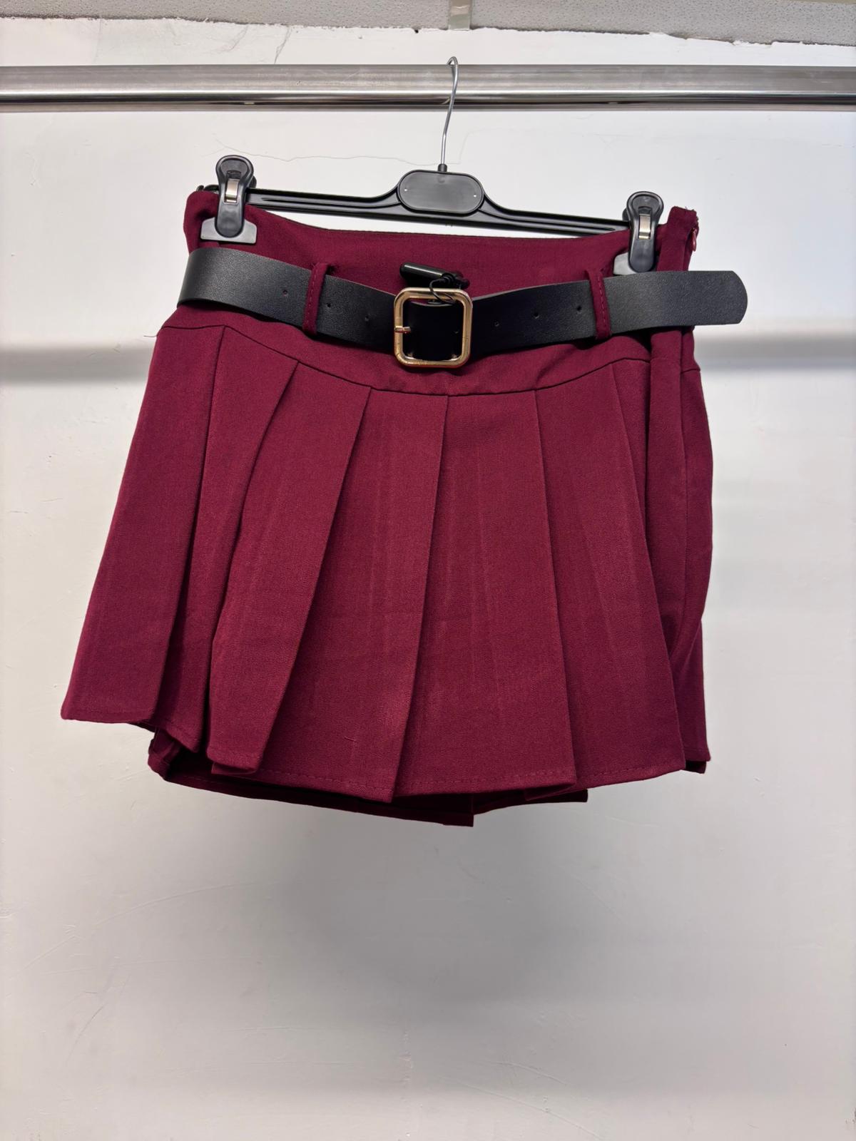 Jupe plissée avec ceinture avec short intégré