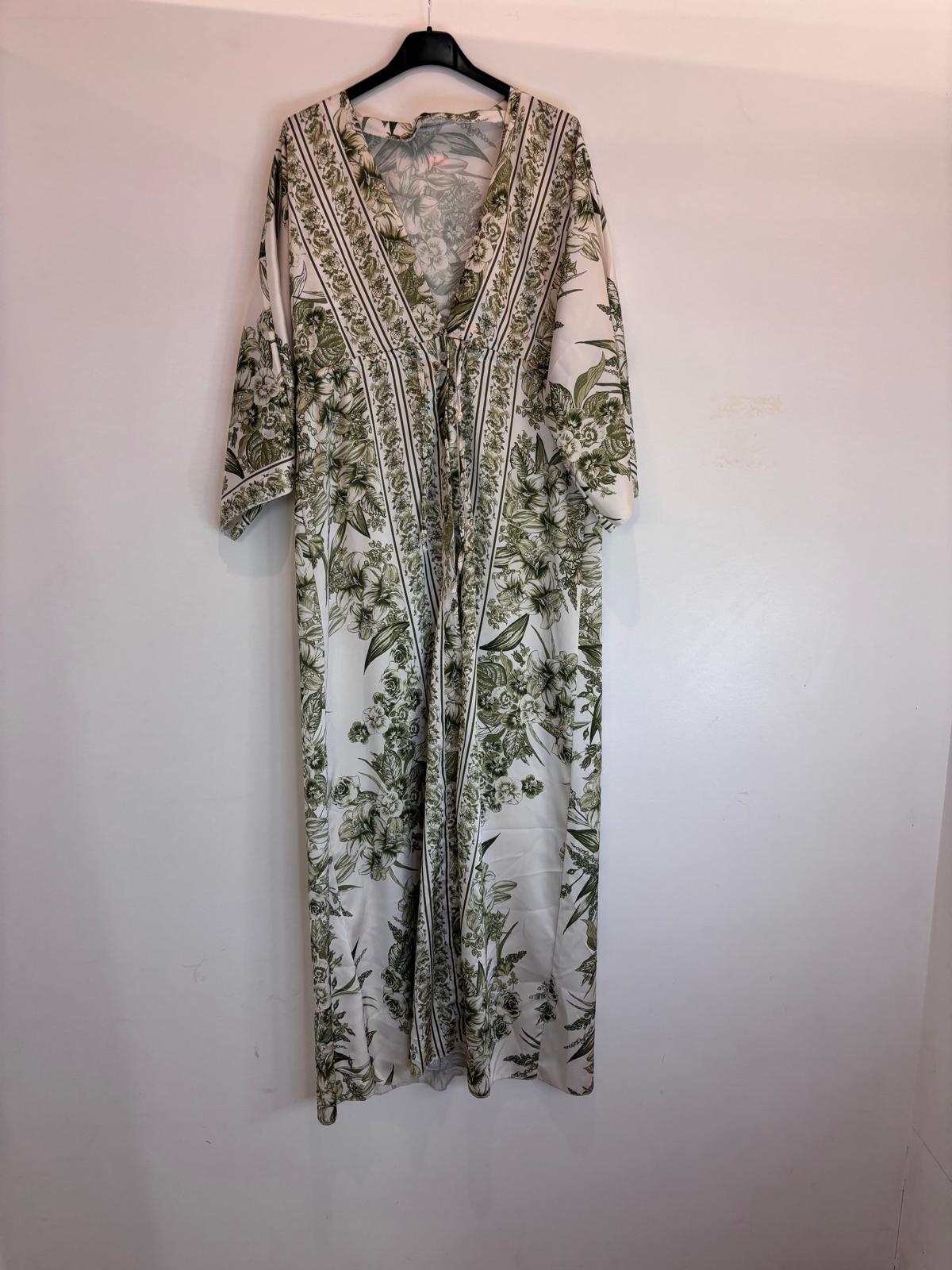 Robe longue à imprimé floral et décolleté cache-cœur