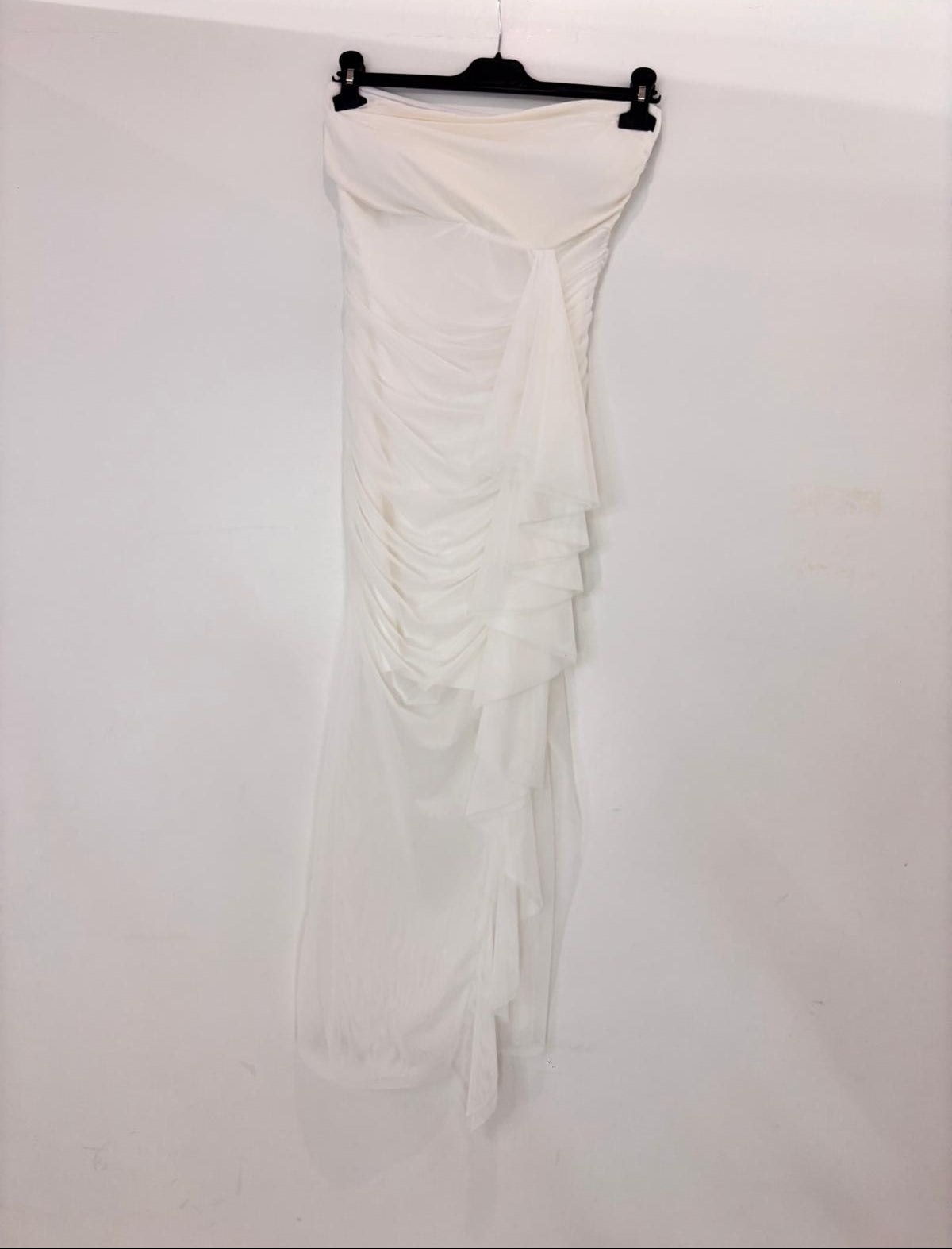 Robe bustier à volants et fente transparente