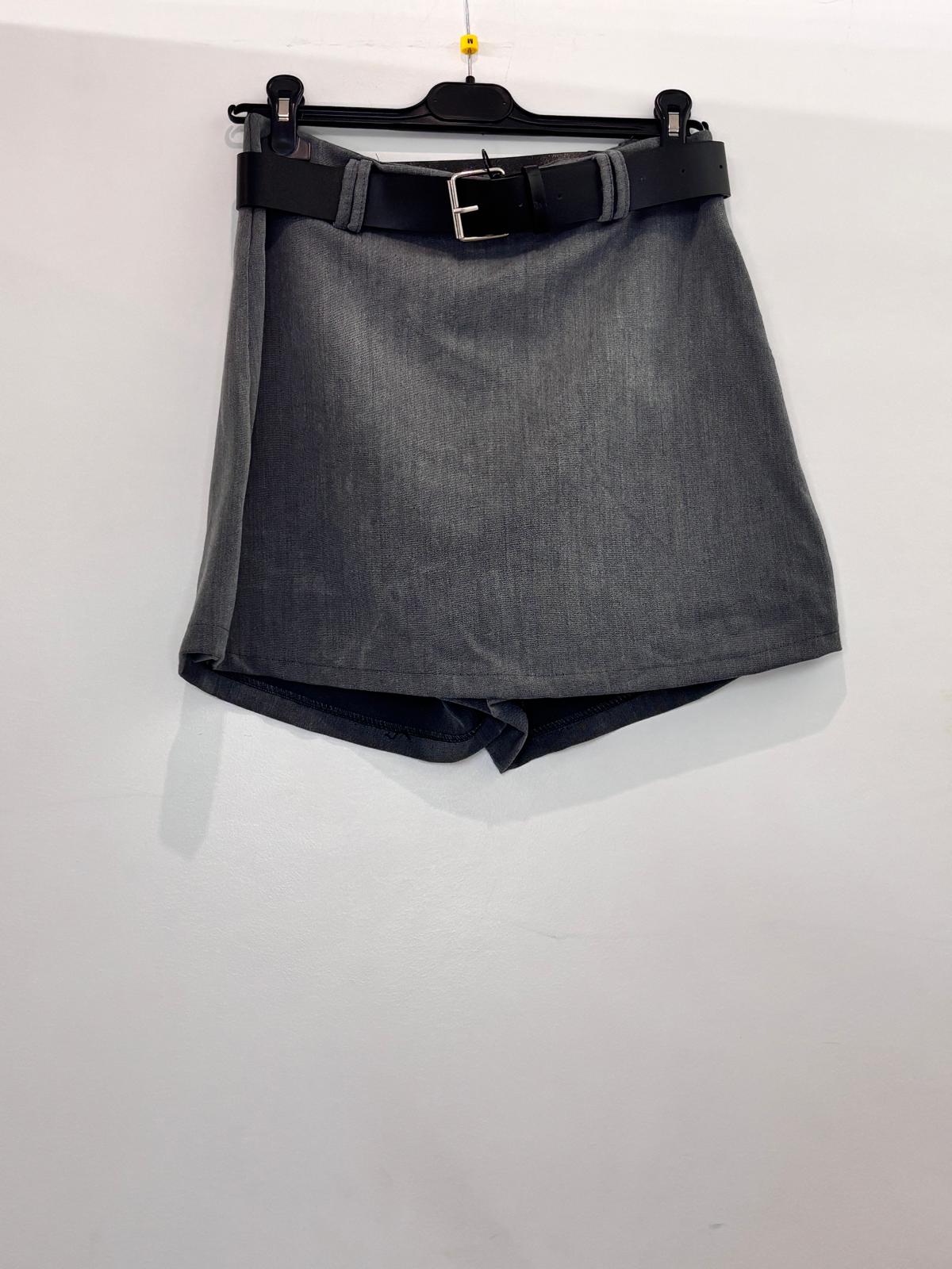 Jupe-short avec ceinture