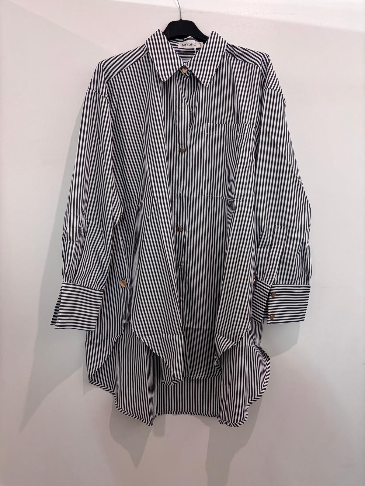 Chemise oversize à fines rayures