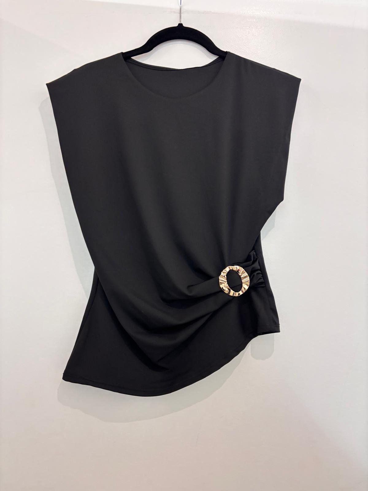 Top drapé avec boucle décorative
