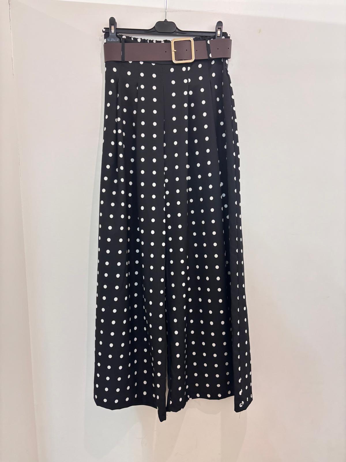Pantalon large fluide à pois taille élastiquée avec ceinture boucle carrée dorée