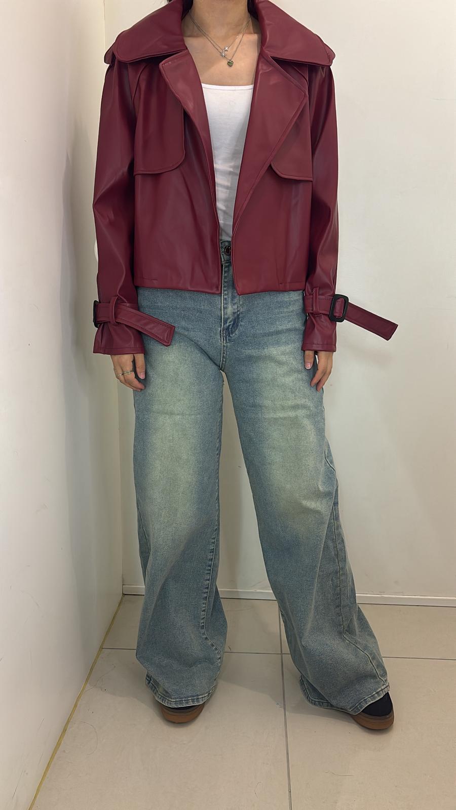 Veste en simili cuir avec ceinture