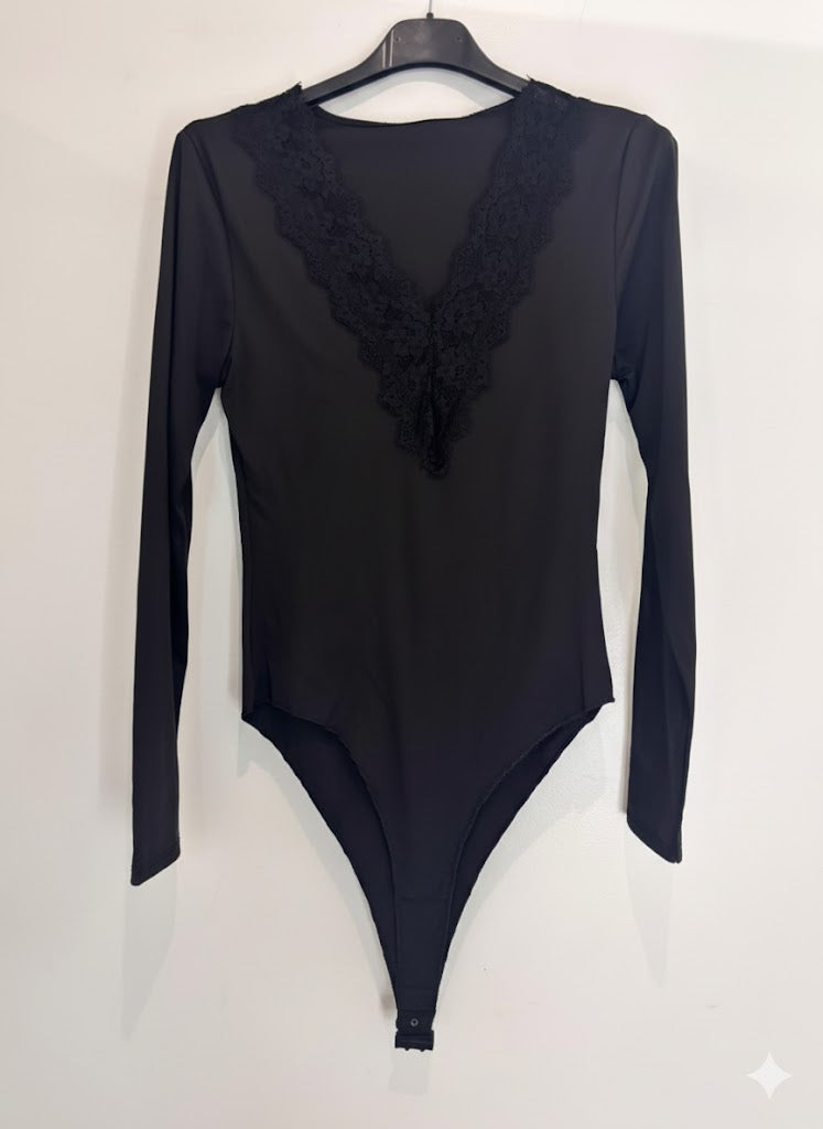 Body décolleté dentelle