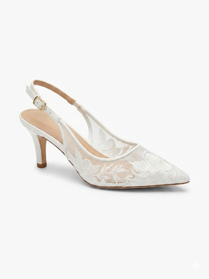 Escarpins slingback en dentelle florale brodée bout pointu et talon fin