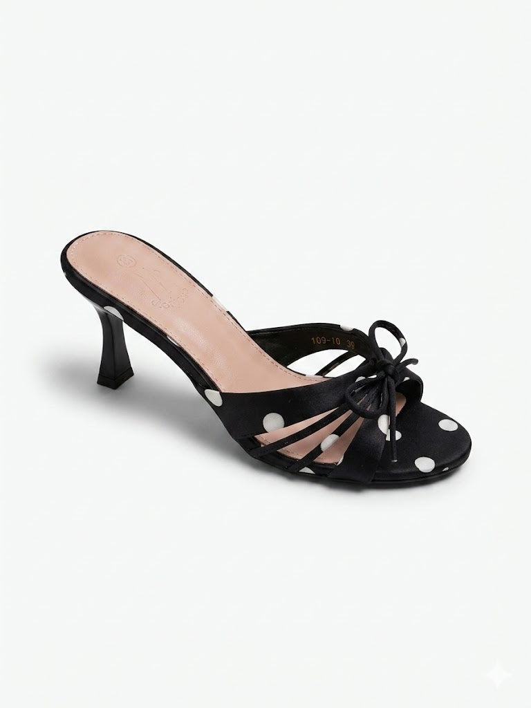 Mule à talon évasé avec brides et nœud central noué