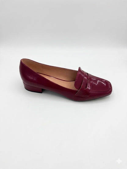 Loafer vernis talon bas bride & bout carré arrondi
