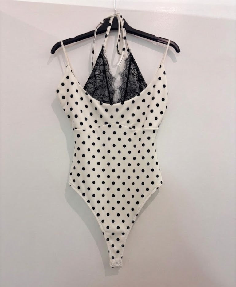 Body satin pois col V dentelle & bretelles fines