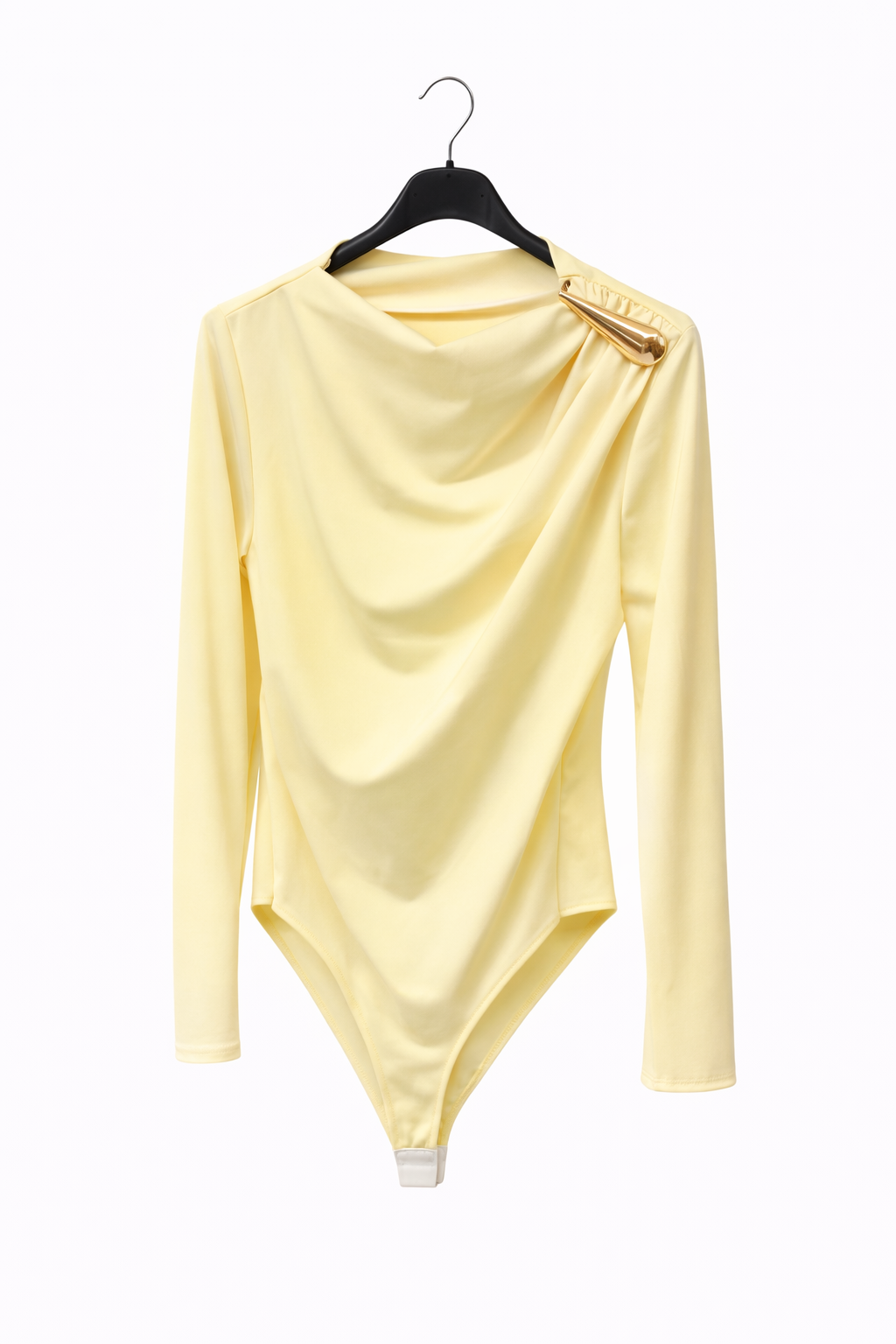 Body drapé avec ornement doré