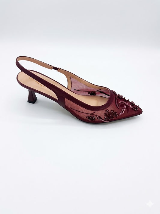 Slingback en tulle avec broderies et perles bout pointu et petit talon