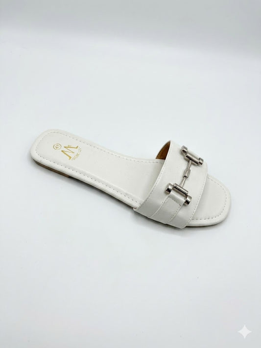 Mule plate blanche bride large barre argentée & bout carré