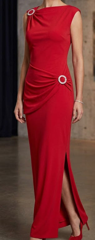 Robe longue satin drapé col bateau sans manches & broche argenté