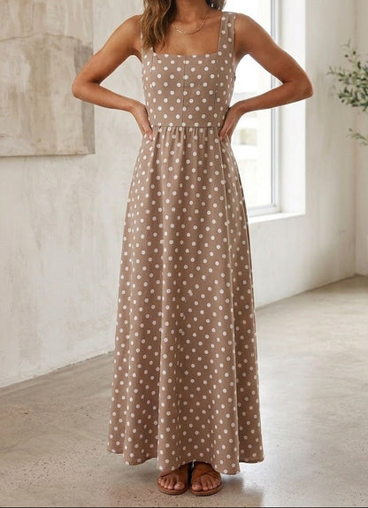 Robe longue à pois décolleté carré à larges bretelles et bas ample