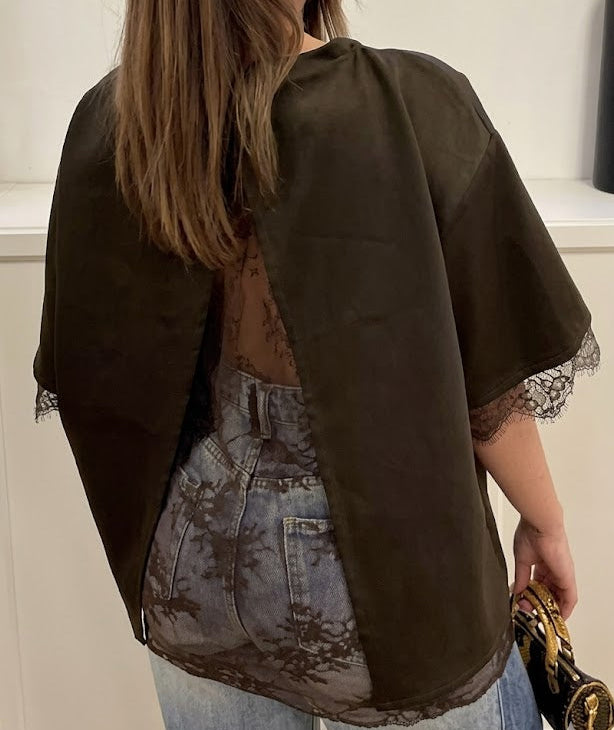 Top oversize col rond bordure dentelle manches & bas superposé