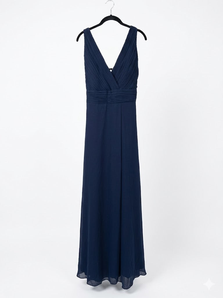 Robe longue sans manches avec buste plissé et décolleté V croisé