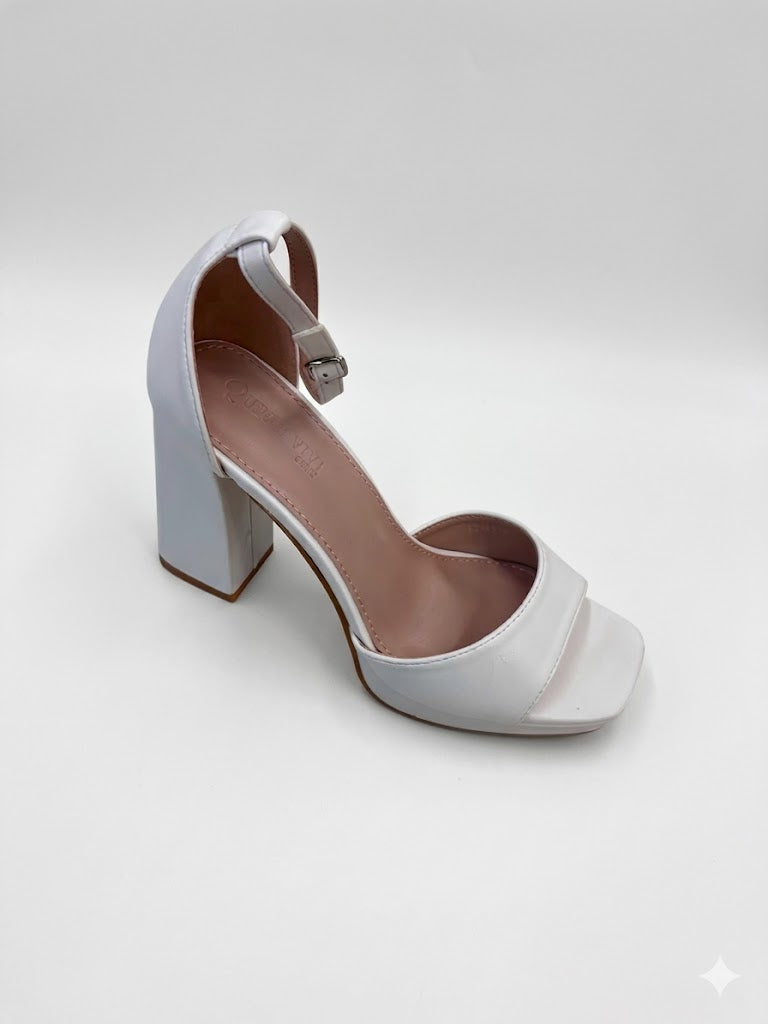 Sandales à talon épais avec bride cheville