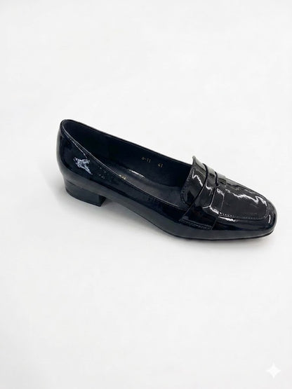 Loafer vernis talon bas bride & bout carré arrondi
