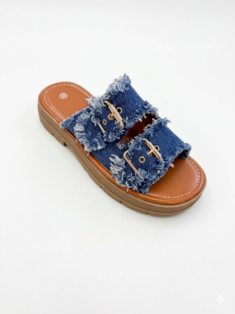 Mule Denim Effilochée à Double Boucle Dorée sur Semelle Crantée