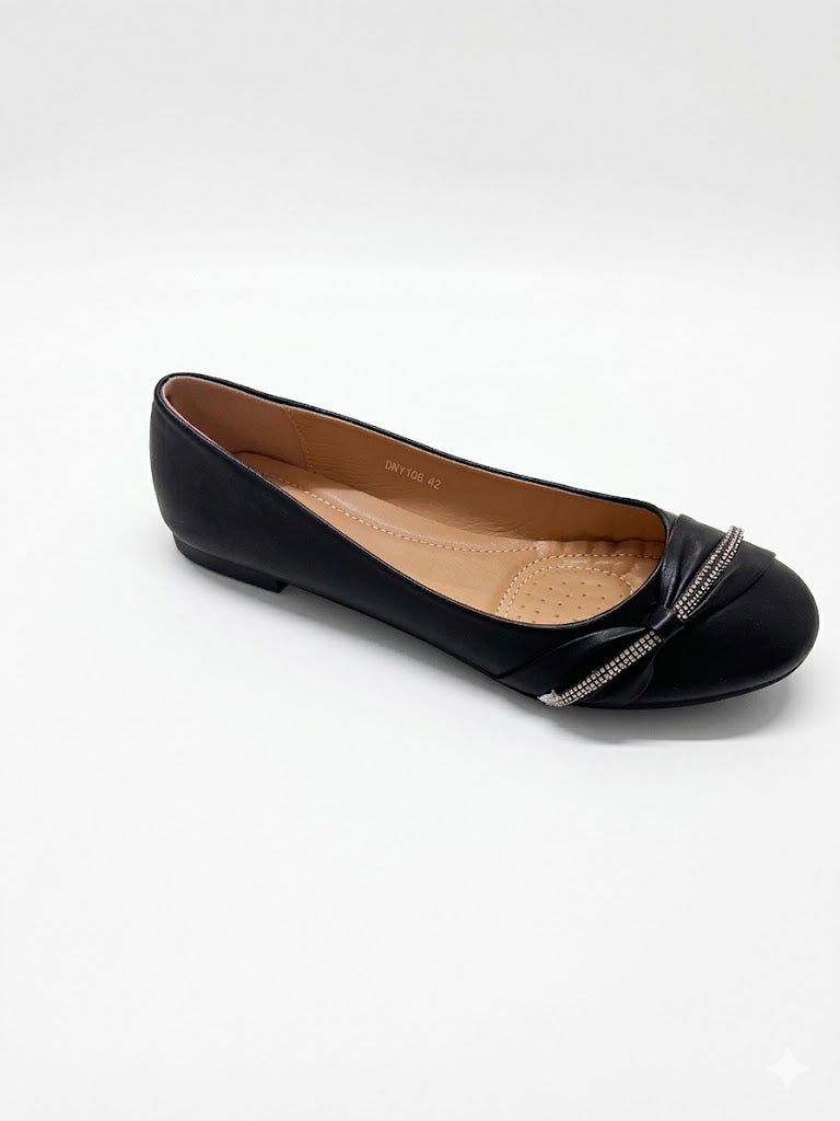 Ballerine plate avec nœud plissé et détail strass argenté