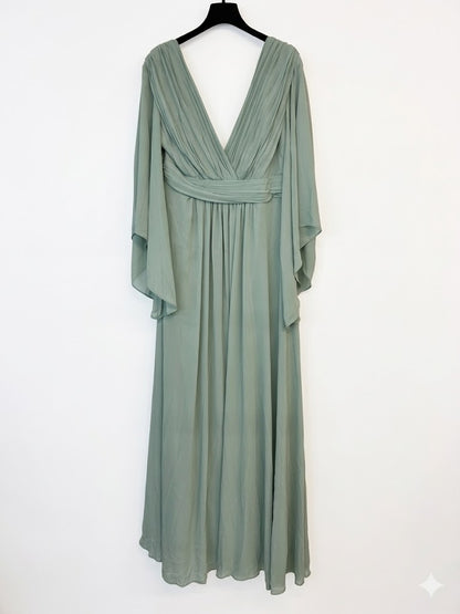 Robe longue avec larges manches fluides