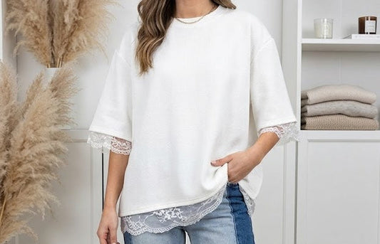 Top oversize col rond bordure dentelle manches & bas superposé