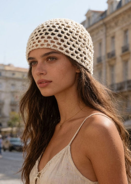 Bonnet en crochet ajouré maille filet