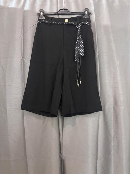 Bermuda avec ceinture à pois