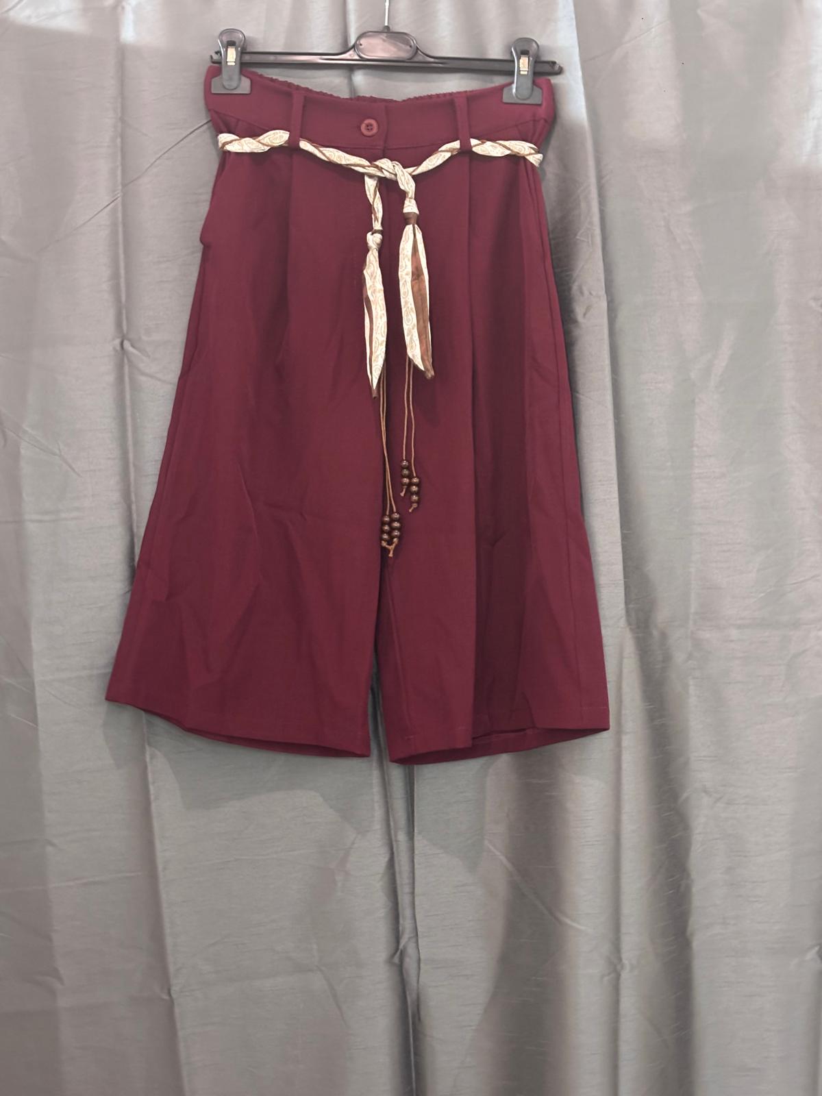 Bermuda taille haute avec ceinture foulard