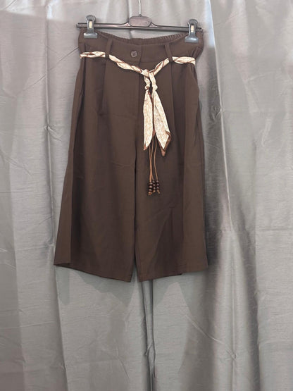 Bermuda taille haute avec ceinture foulard