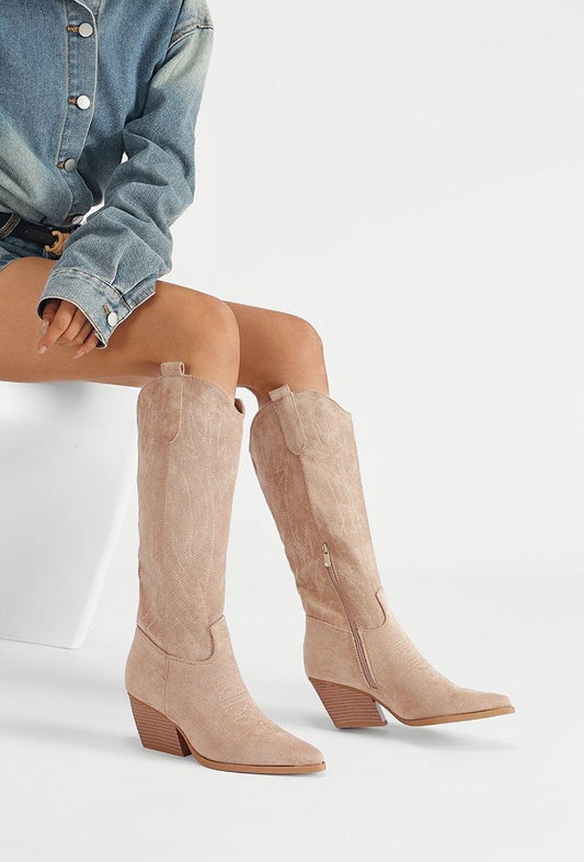 Bottes western en suédine brodées à talon carré