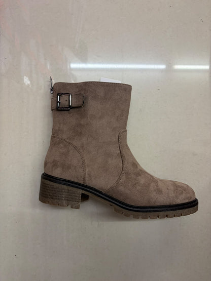 Bottines en suédine à boucle et talon bois