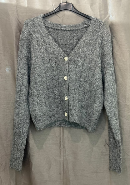 Cardigan en maille duveteuse à boutons fleuris