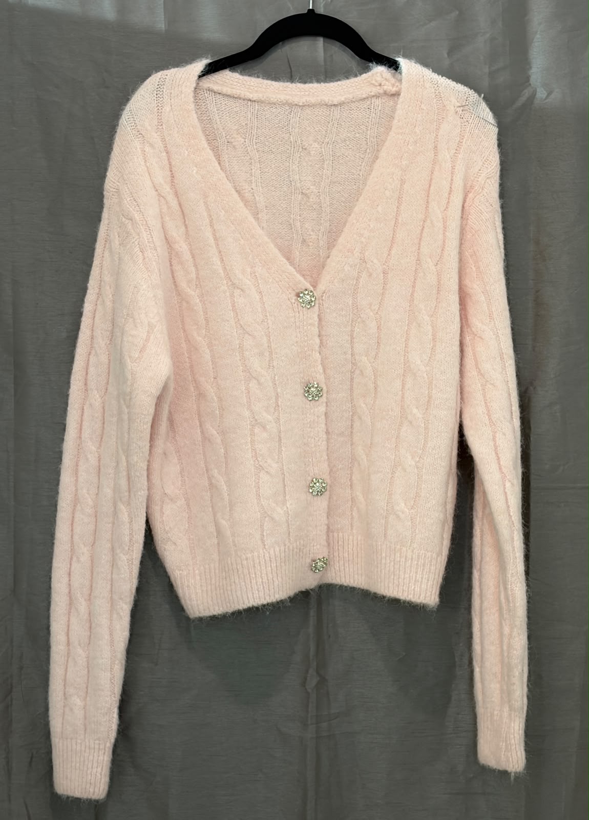 Cardigan en maille duveteuse à boutons fleuris